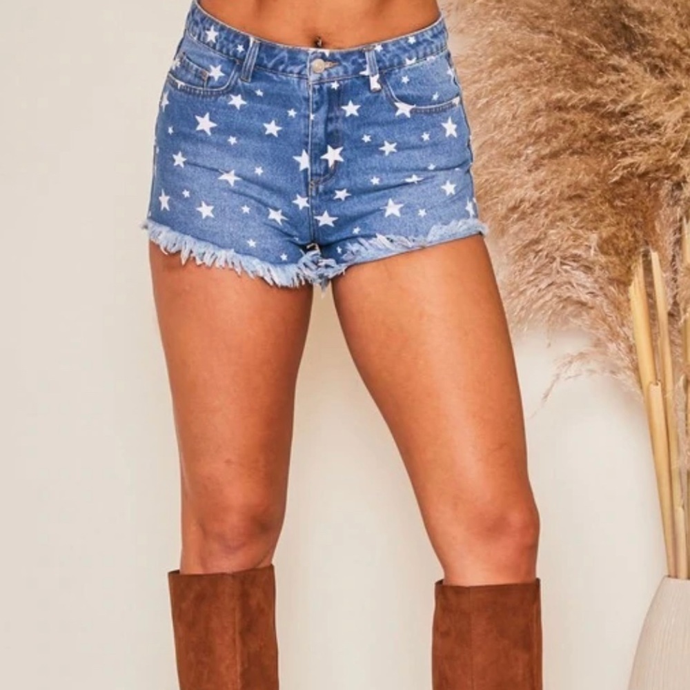 The SKYE Star Print Denim Cut-Off - Picture 4 of 6